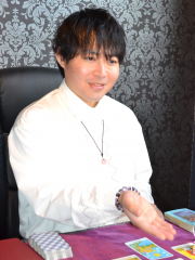 心愛優璃先生