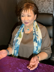 煌ひみ子先生