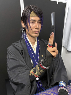 昂龍先生