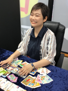 絹更月海依里先生