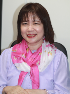 雨宮　紫恩先生