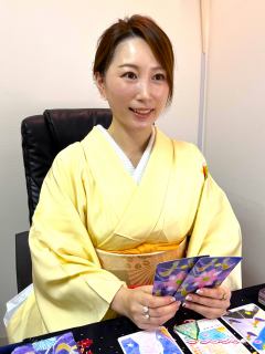 ヒスイ鏡花先生