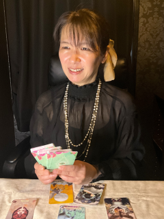 篠 彩夏先生